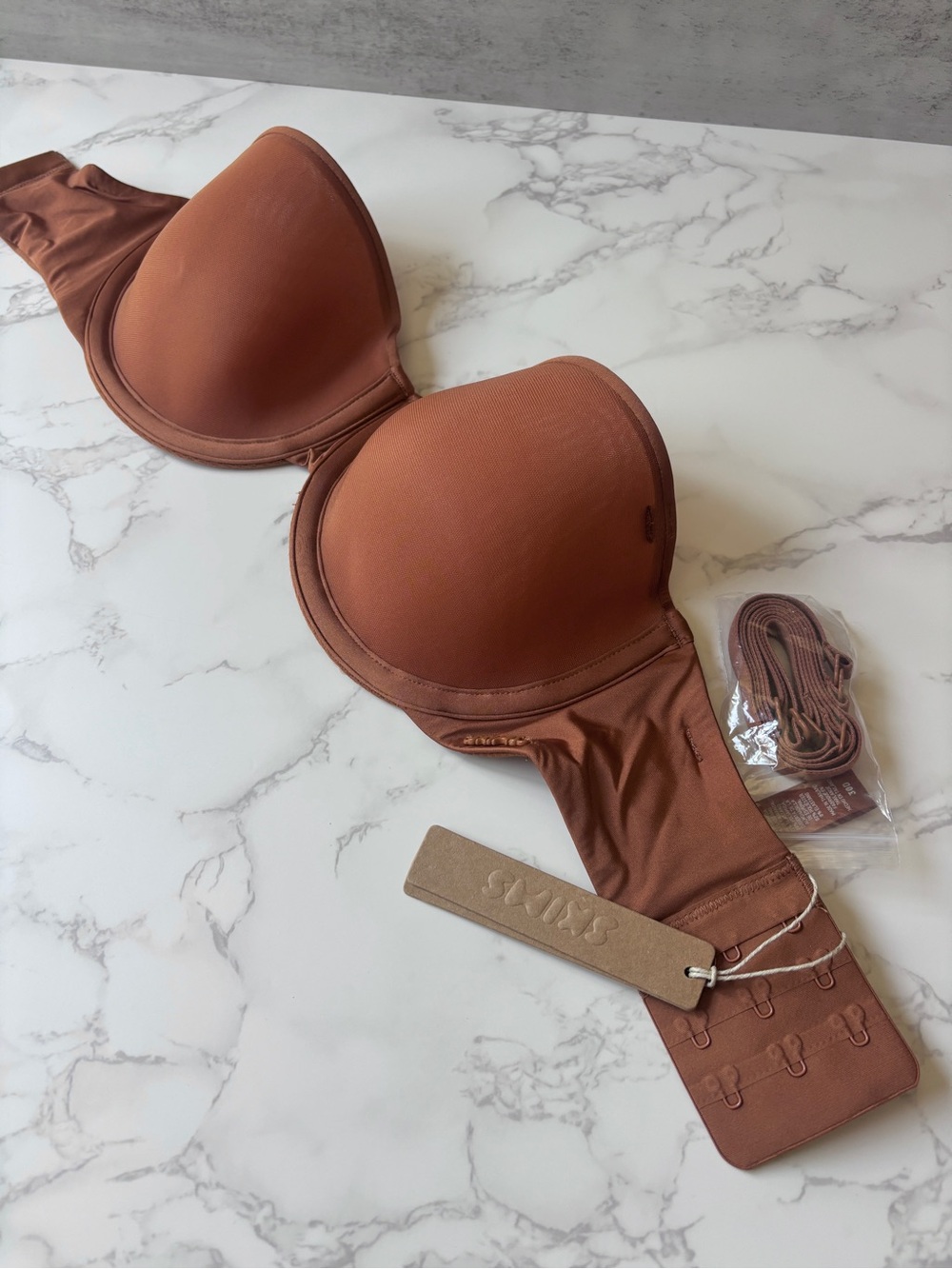Size 30D NWT Skims Strapless Bra